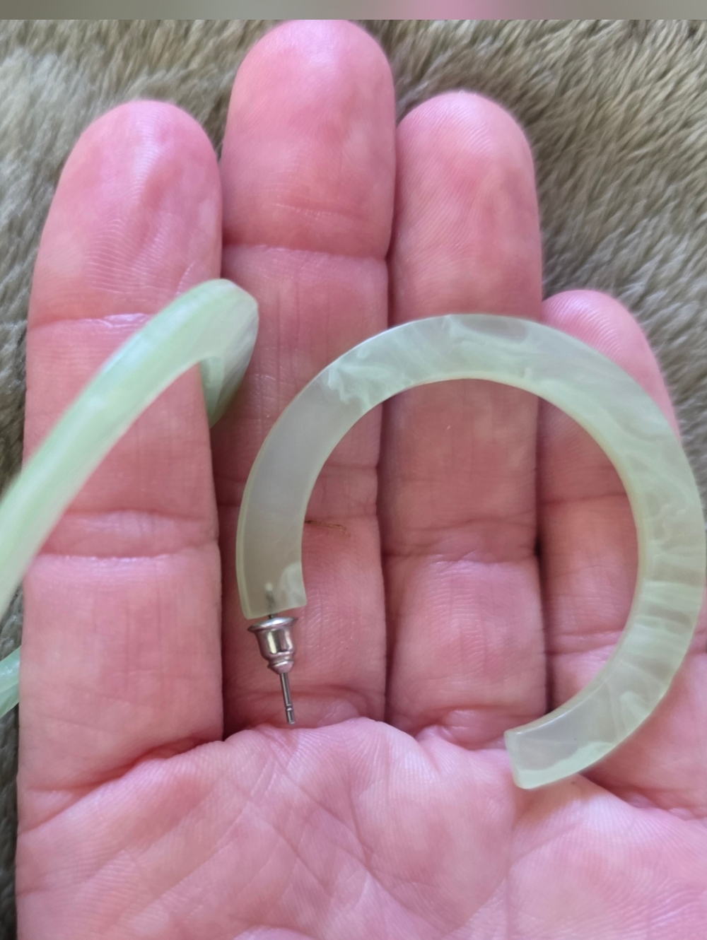 VTG Lucite Marbled Hoop Earrings Mint Green Pierced Hoops Y2k Earrings - Picture 6 of 12